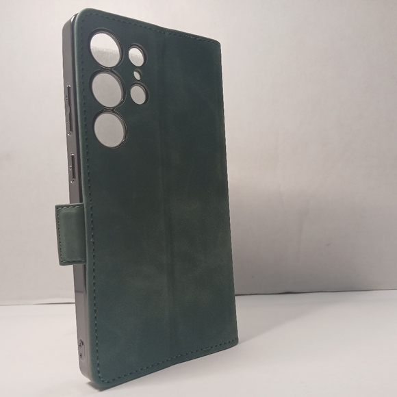Green Leather Phone Case - Picture 3 of 14